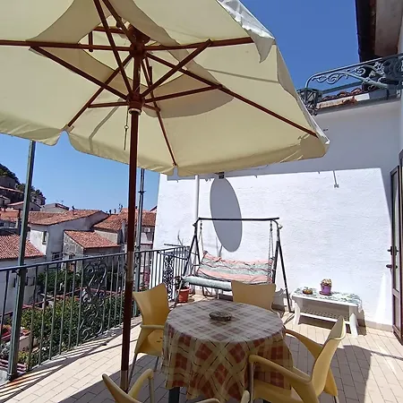 Il Campanile Civico 35 Nyaraló Aieta