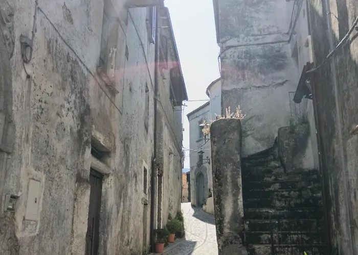 Il Campanile Civico 35 度假居 Aieta